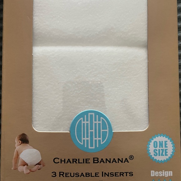 Baby reusable diapers and liners, wash clothes, diaper bag, changing pad. - Picture 4 of 8